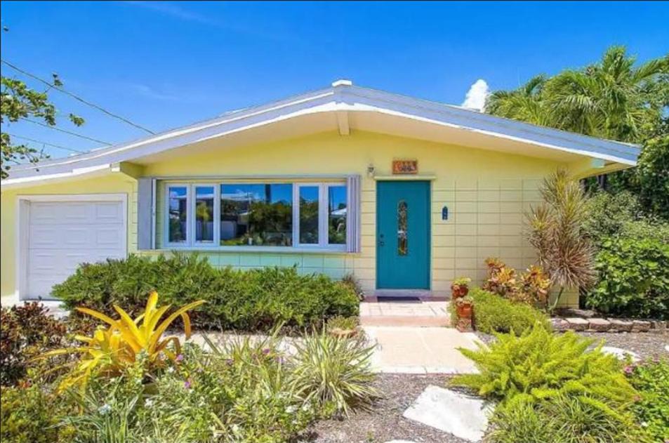 Marathon House | The Butterfly Cottage