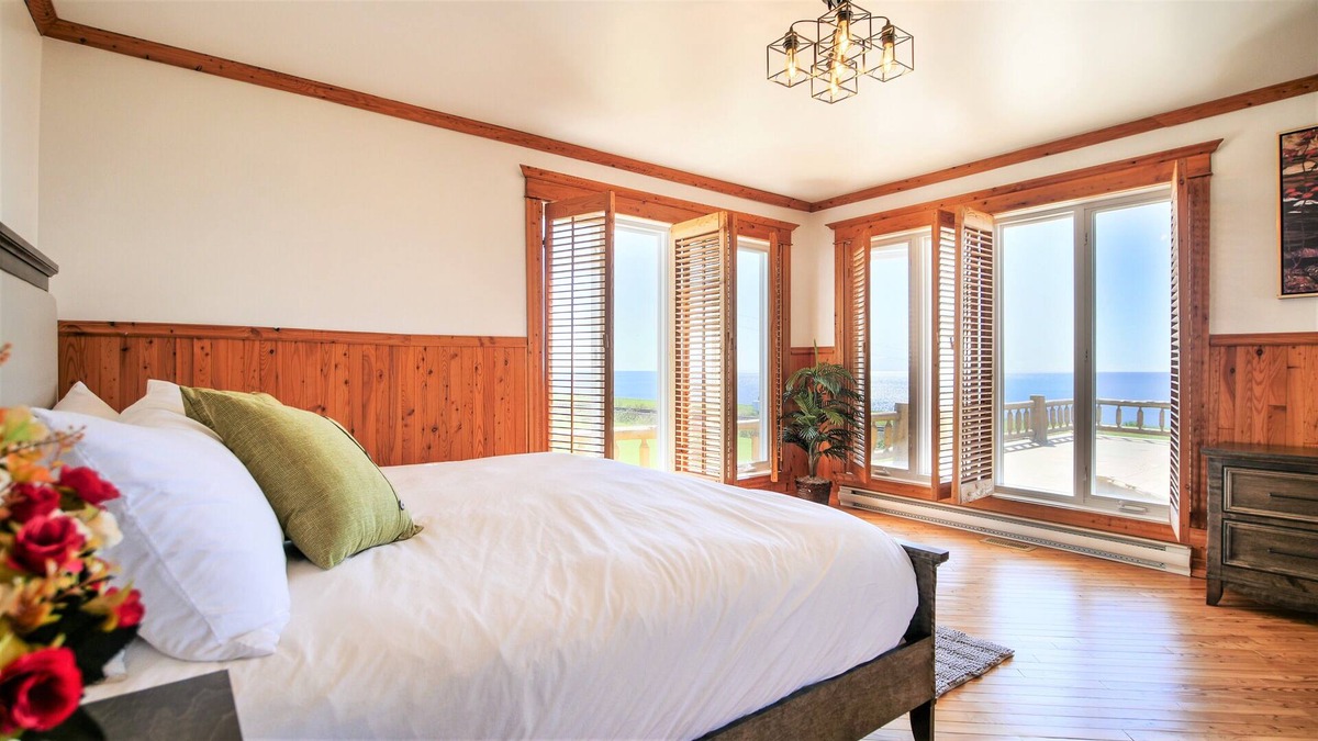 Caplan House | The Simeon ★ Upscale Interior on the Chaleur Bay