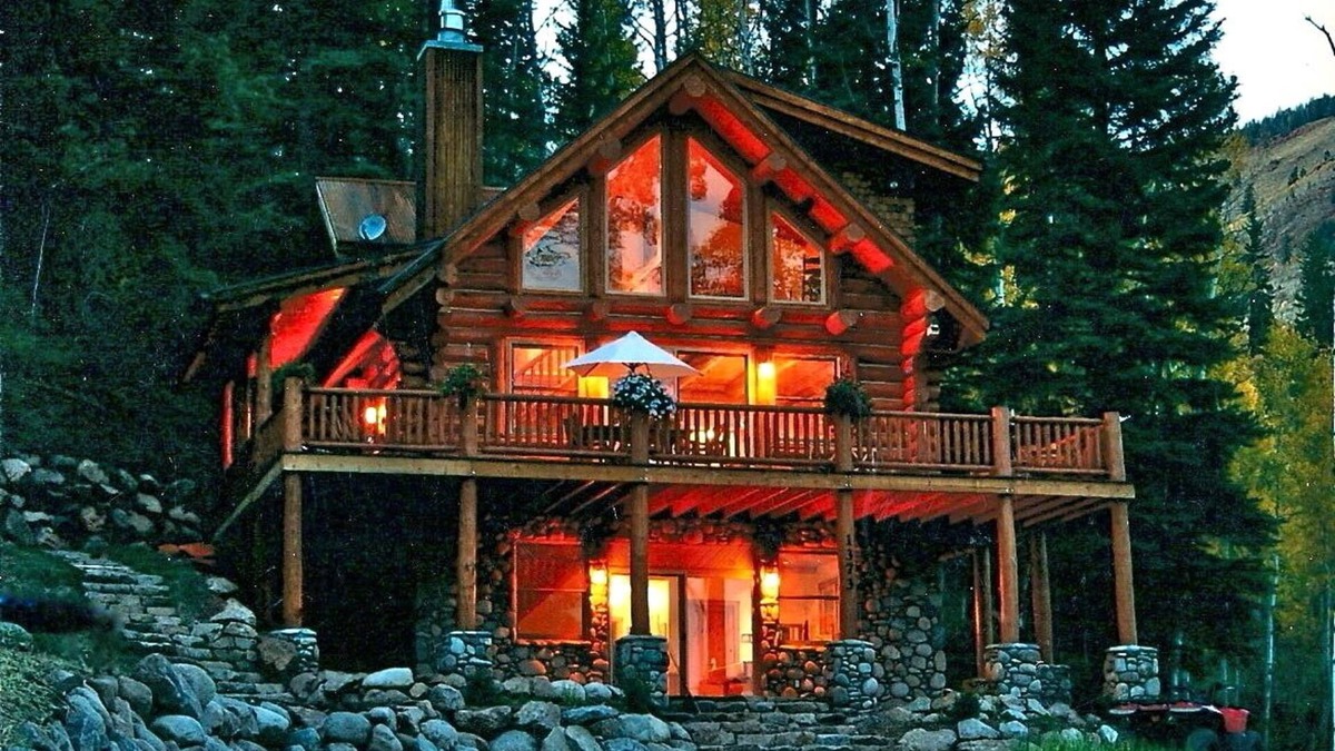 Basalt House | The Cabin at Ruedi Shores
