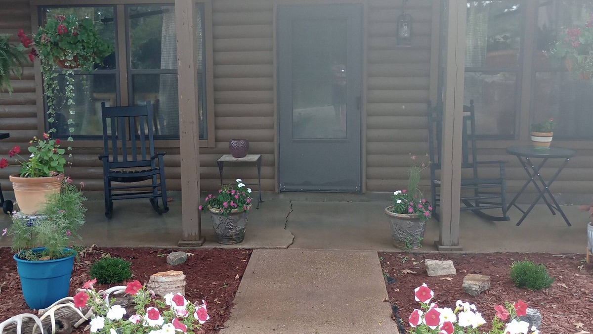 Montier Cabin | The Cabin at Stormy Mountain Ranch, 800acre Ranch. ATV, Horses or Jeeps welcome