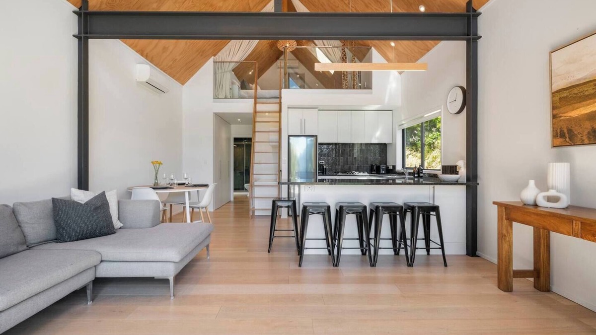 Tawa House | The Cabin - Holiday home