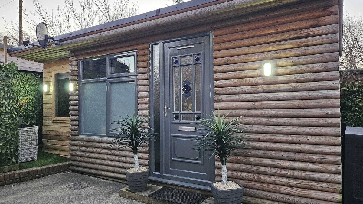 Alfreton Cabin | The Cabin in Swanwick