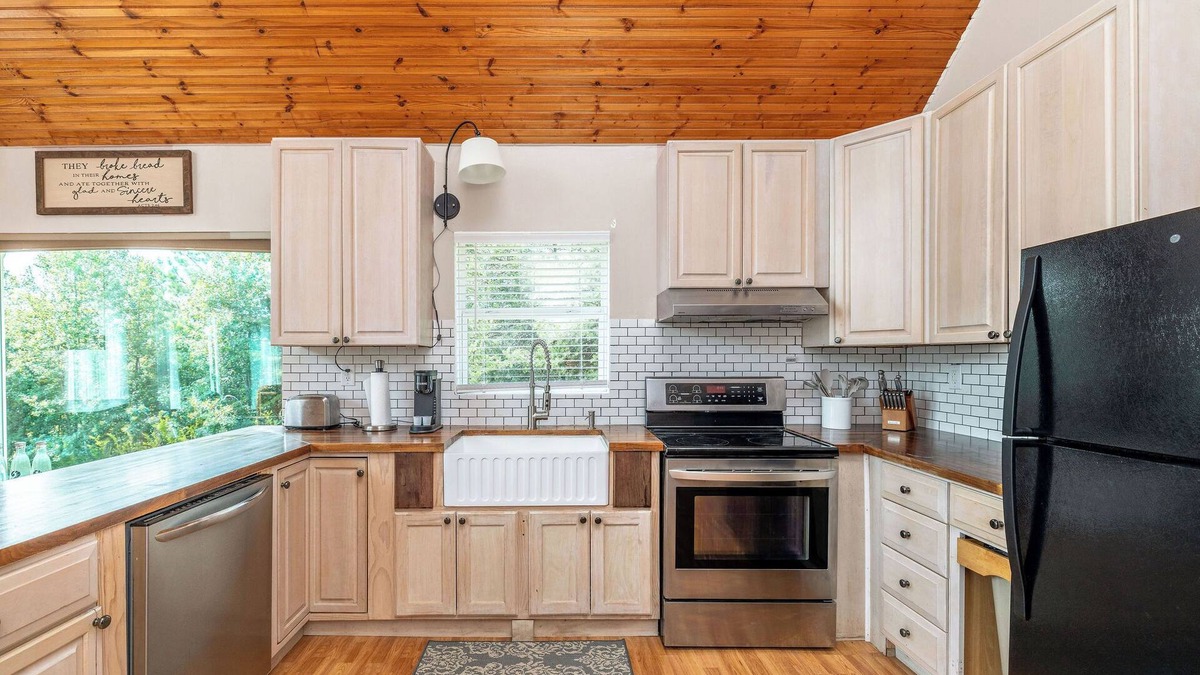 Arvonia Cabin | The Cabin on the Ridge