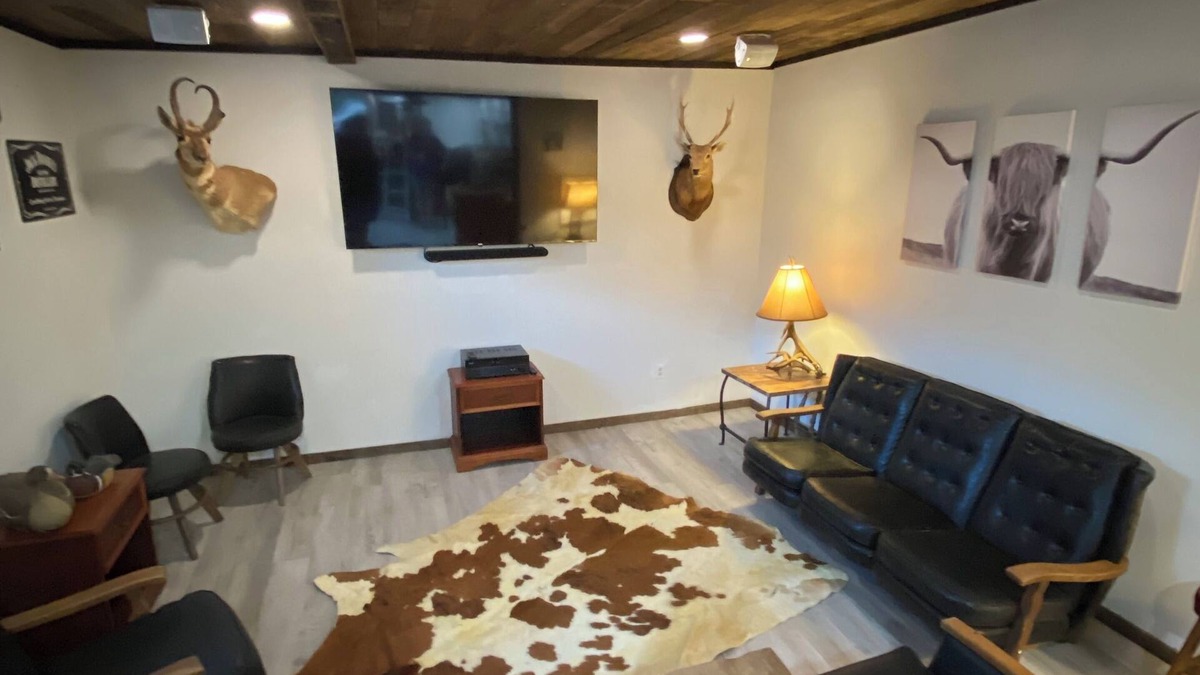 Jennings House | The Cajun Camp