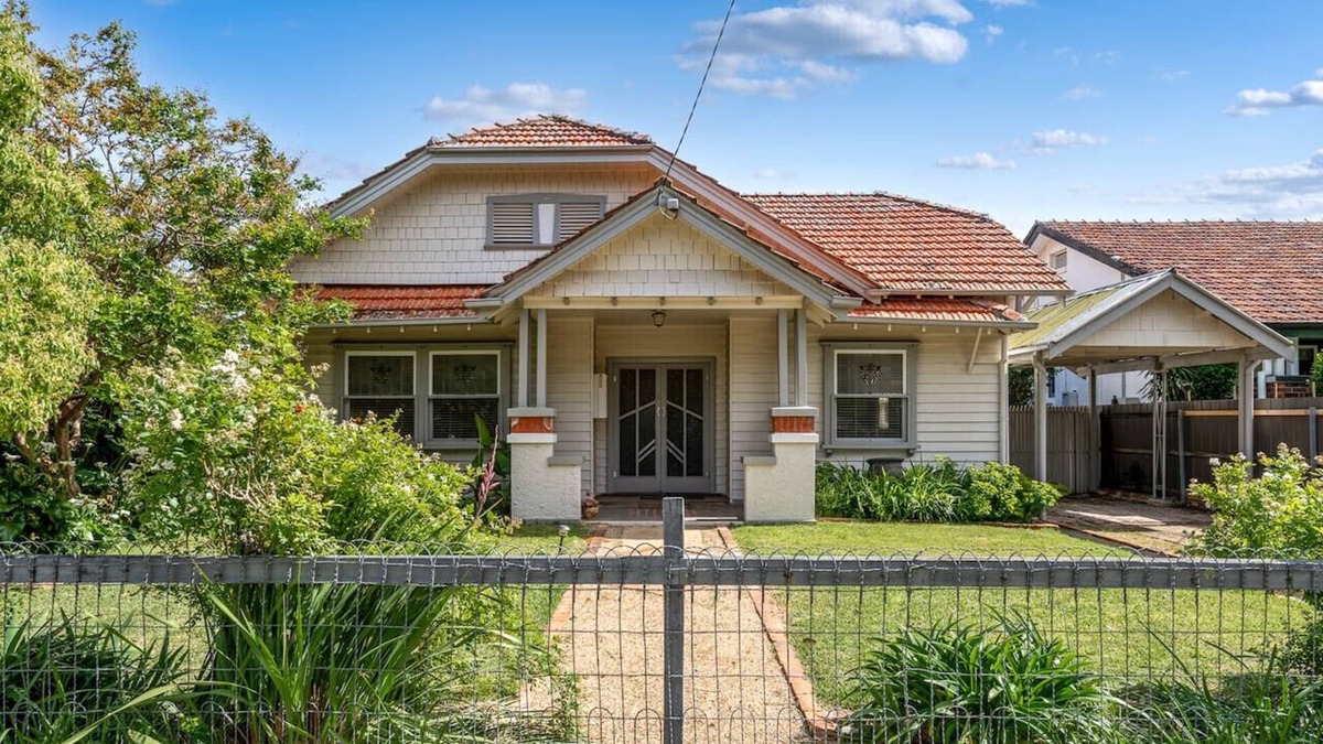 Benalla House | The Californian 3 bedroom home Benalla