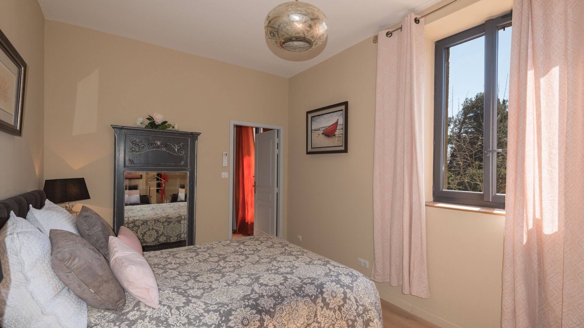 Sernhac Bed & Breakfast | The Camarguaise Chamber