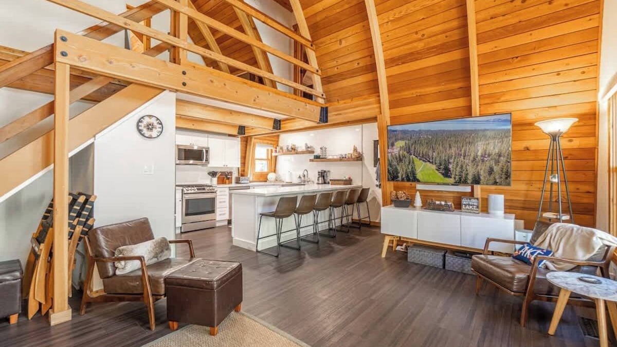 Incline Village Cabin | The Canoe Cabin Summa