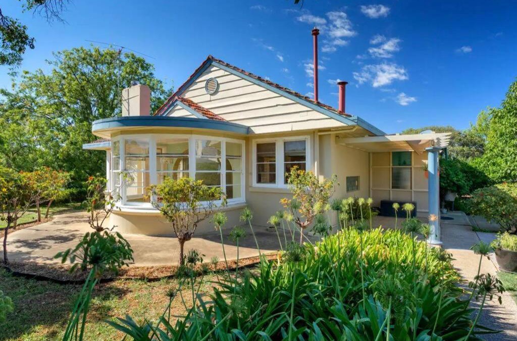 Corowa House | The Captain's Manor - Great location!