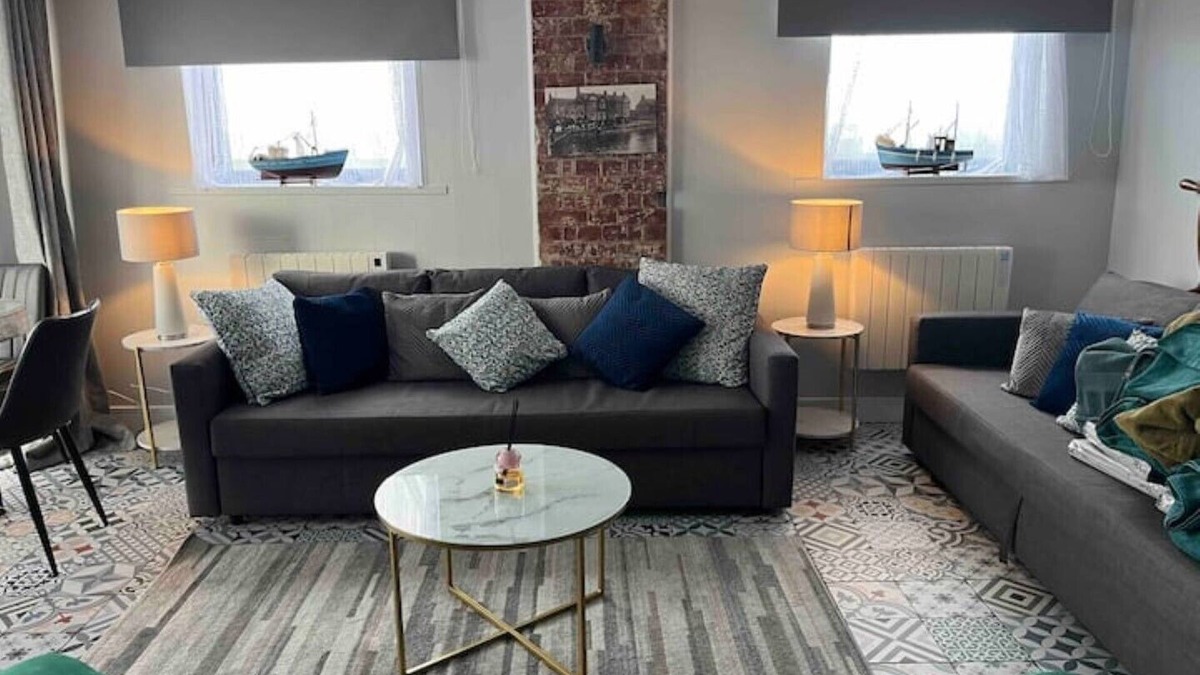 Skerries Apartment | The Captains Wheel and Anchor