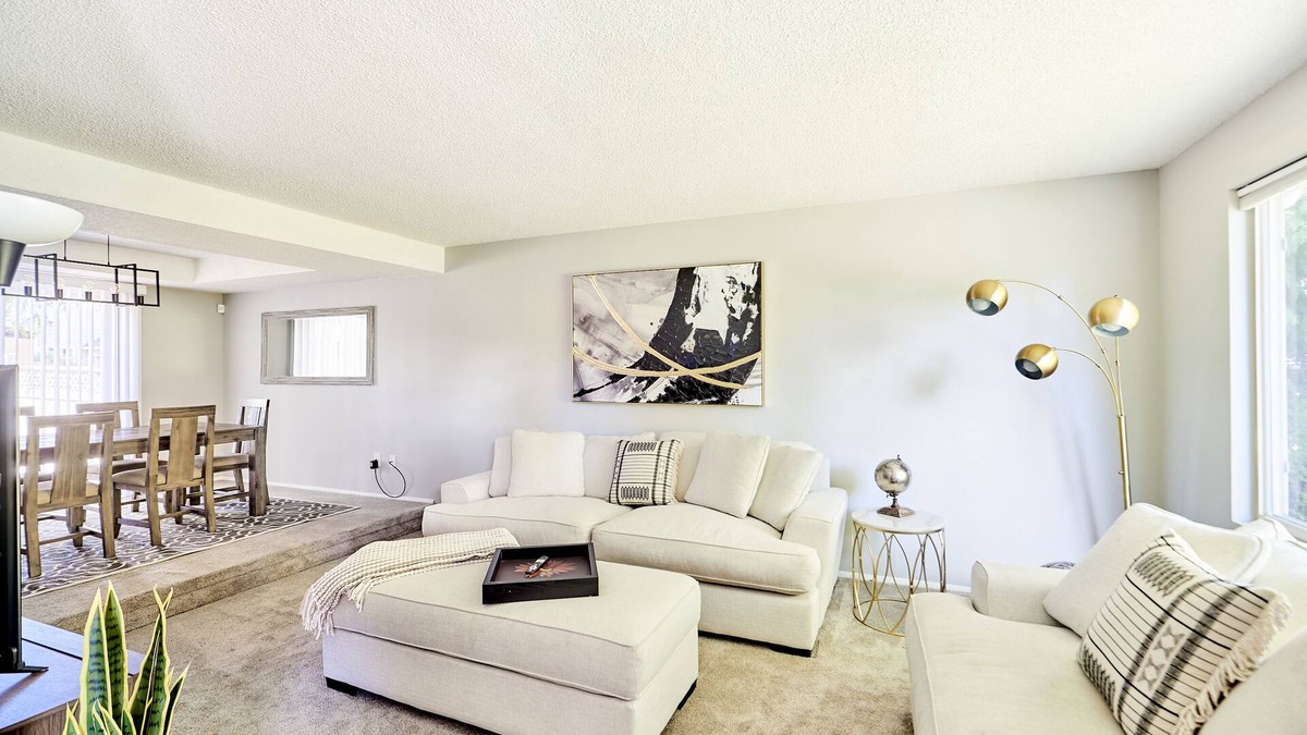 Kent House | The Cardiff-Cozy Stylish 4bd home near Seattlenn