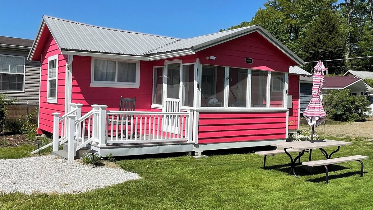 Bloomfield Township Cottage | The Cardinal, a rustic lakefront cottage at The Pier at Canadohta Lake sleeps 5!