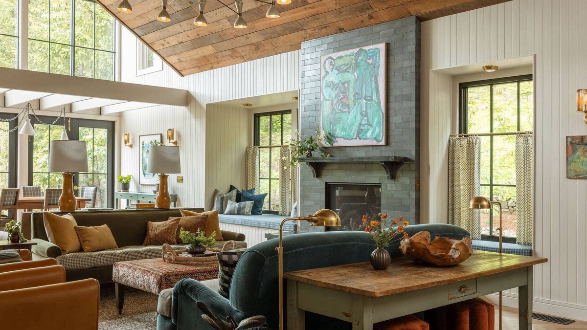 Dayton House | The Carly Estate | Luxe Wine Country Experience w/2 Homes, Entire Lake, Trails & 21 Gorgeous Acres