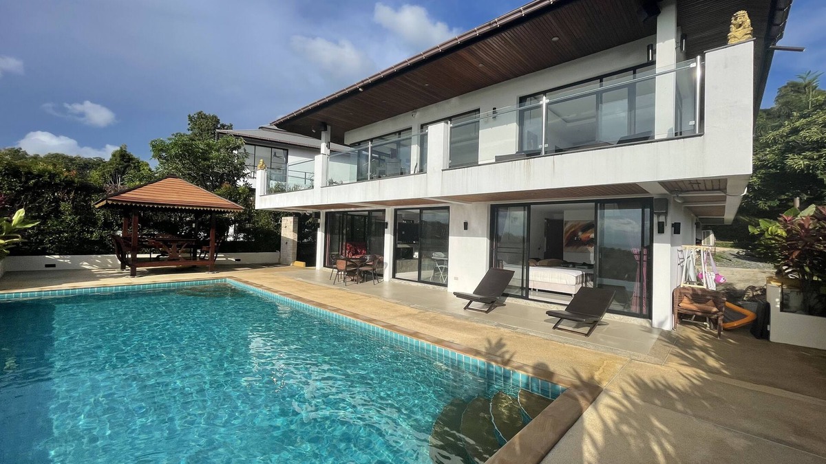 Ko Lanta Villa | The Carma: Stylish luxury villa with a sunset infinity-pool for up to 8 people