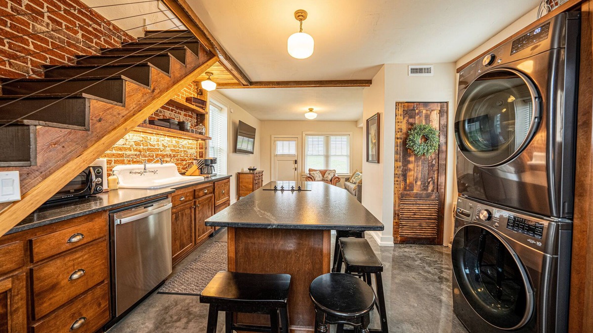 Jefferson City Cottage | The Carriage House at Parker's Place