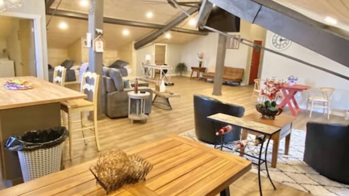 Chillicothe Apartment | The Carriage House - Downtown
