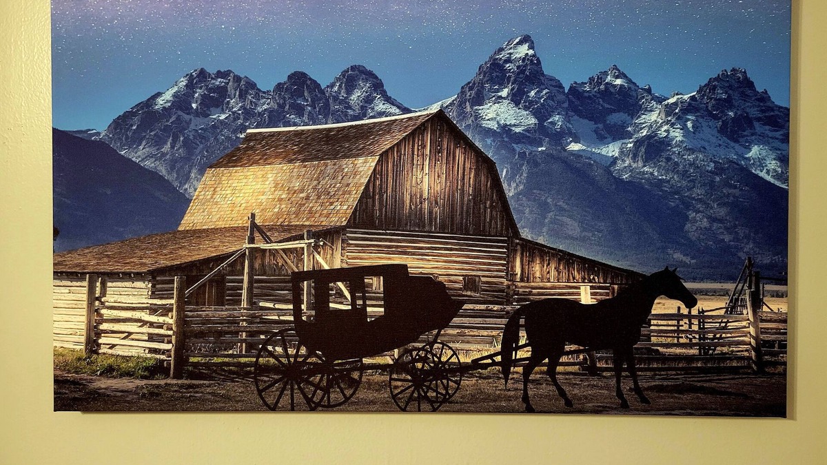 Doling House | The Carriage House - SGF- Near Ozark Empire Fairgrounds & Arena