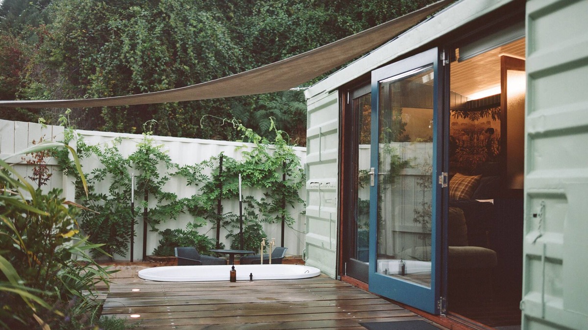 Closeburn Cabin | The Carriage (Outdoor Private Bath)
