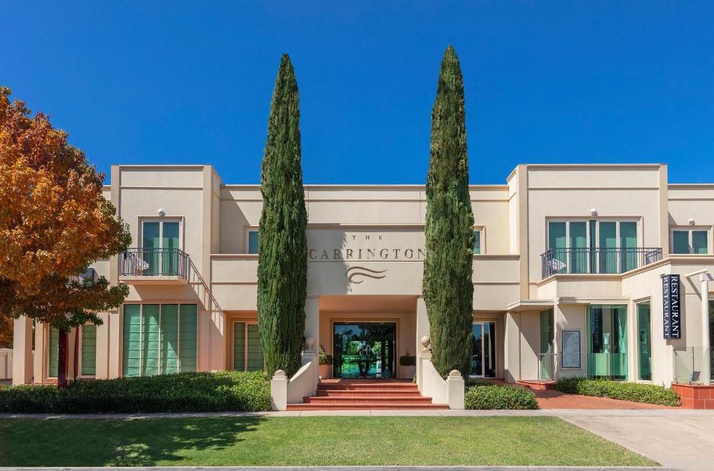 Shepparton South Hotel | The Carrington Hotel
