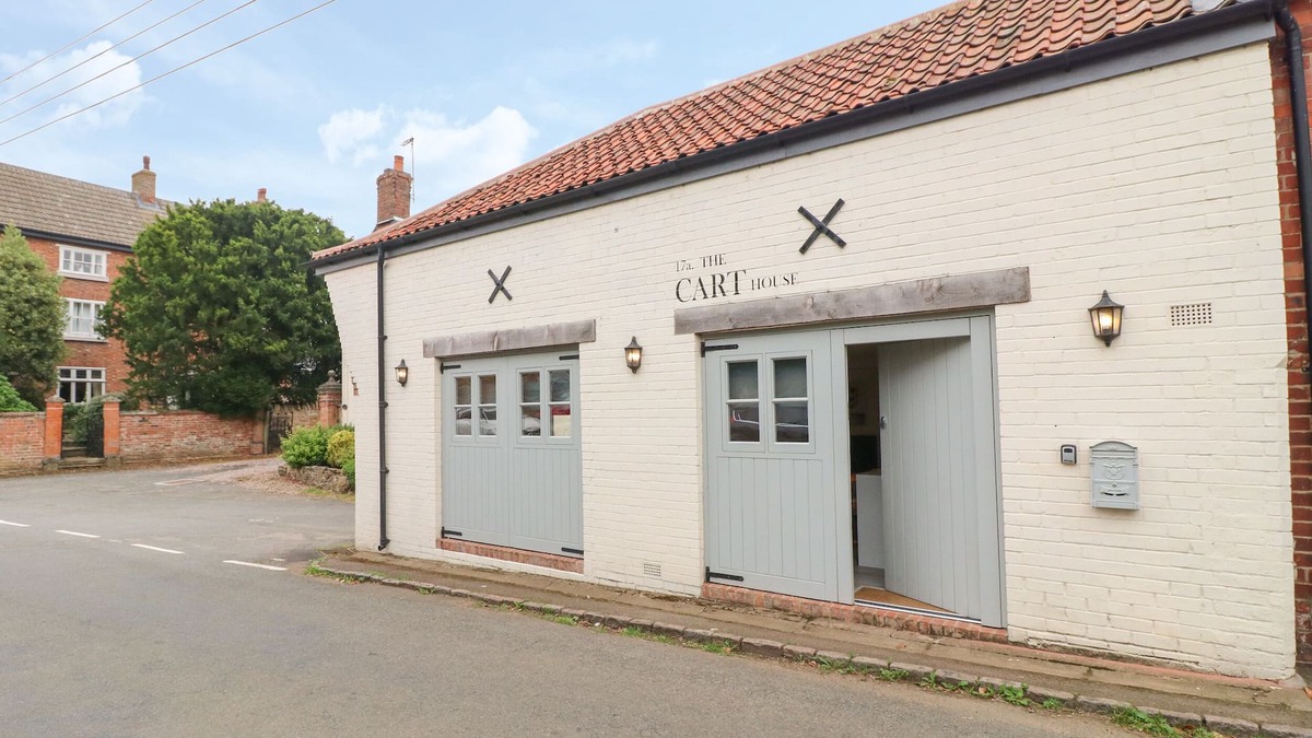 Melton Mowbray House | THE CART HOUSE, pet friendly in Melton Mowbray