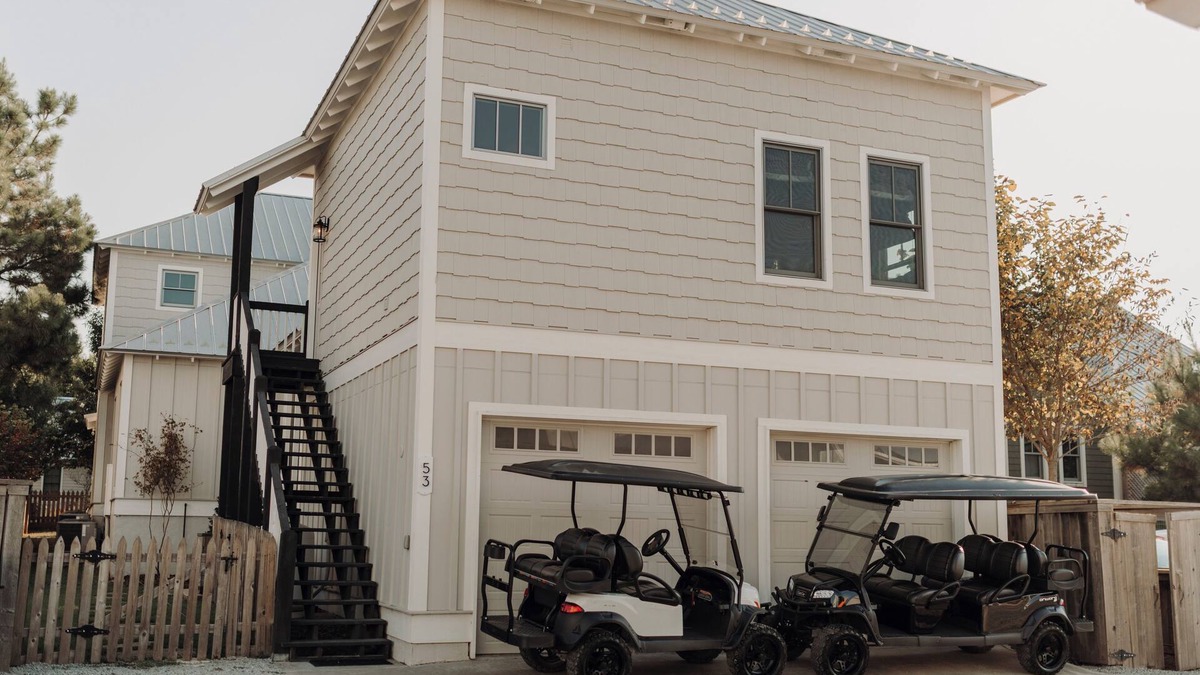Eufaula House | The Cart House Sleeps 21 2 Homes Golf Carts