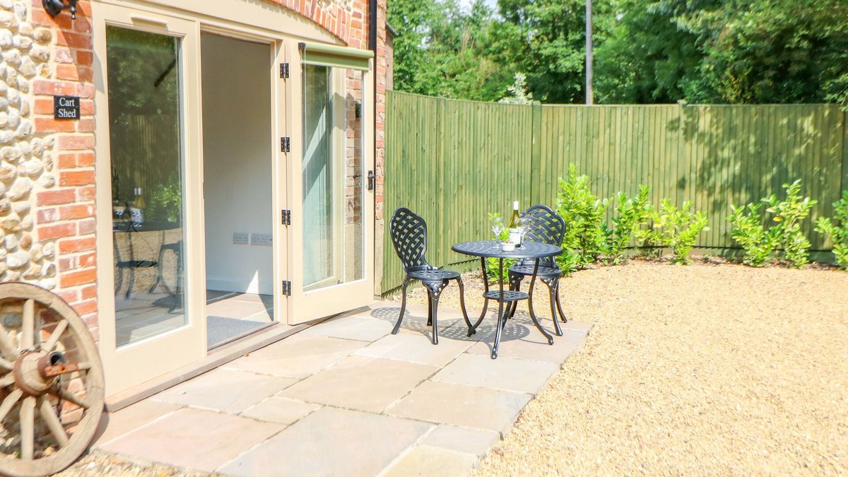 Stanfield Cottage | THE CART SHED, romantic in Willow Grange Barns, Stanfield