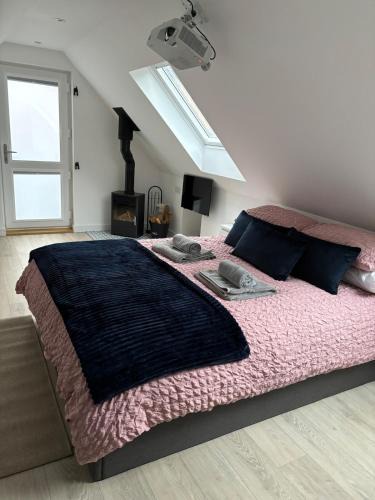 Bury St Edmunds Apartment | The Cartlodge - Studio Loft Apartment in Horringer, Bury St Edmunds