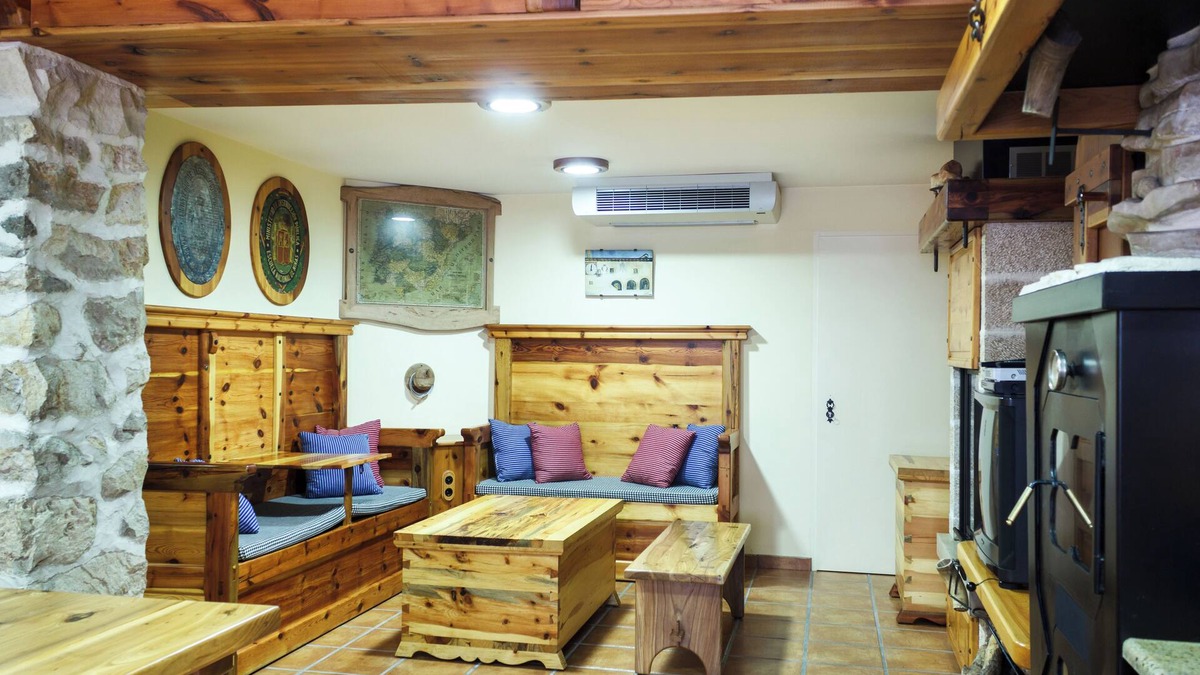 Fortanete Apartment | The Casal de Nicolás 8 up to 14 people