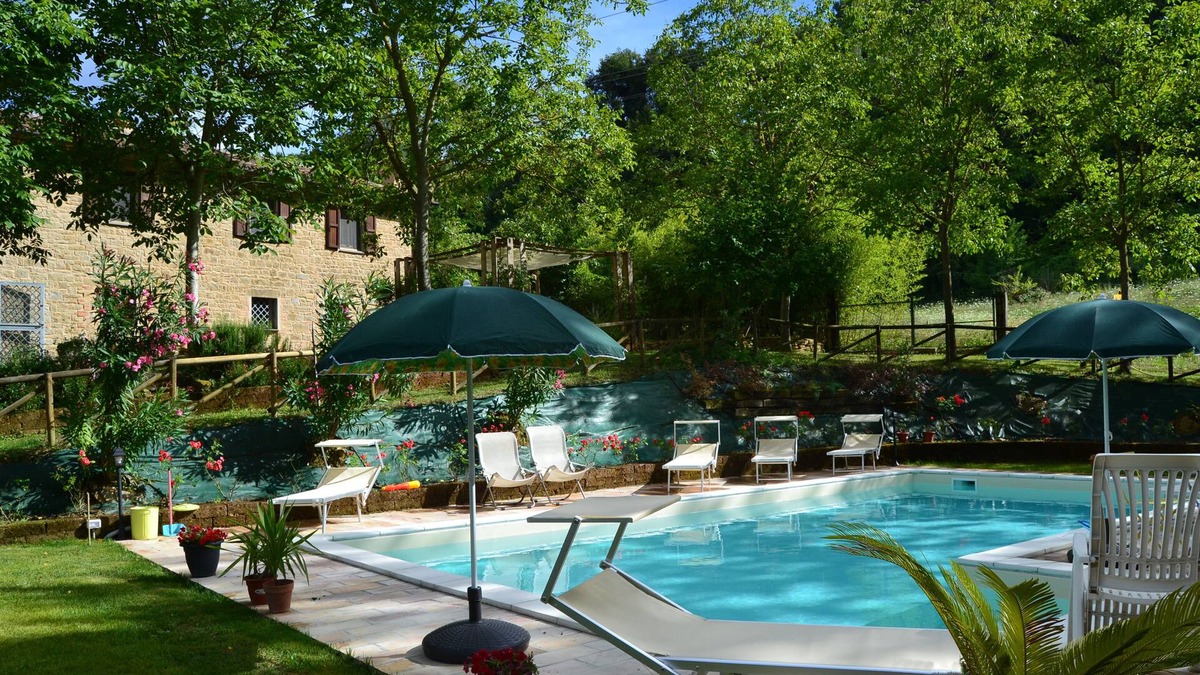 Serra San Quirico Villa | The Casale Sant'Elena farmhouse