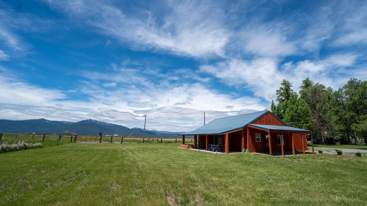 Fort Klamath House | The Cascade Mountain-View Retreat
