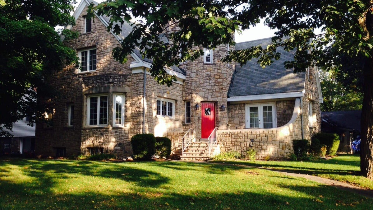 Lakeside House | The Castle at Lakeside