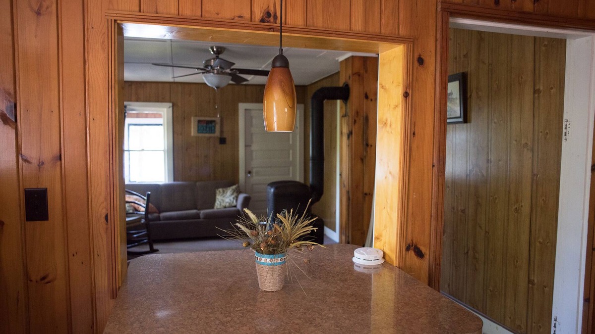 Hawks Cottage | THE CATTAIL COTTAGE (Brown) - BEDROOMS: 2