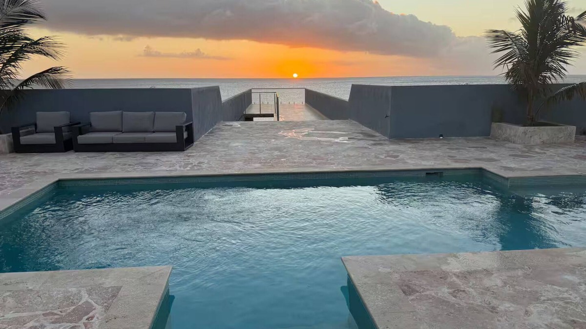 Lagun House | The Cave Beach House