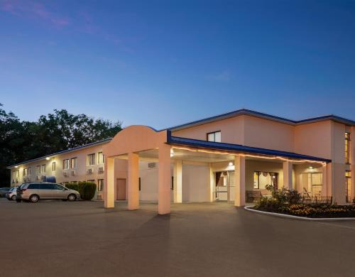 Auburn Hotel | The Cayuga Inn at the Finger Lakes