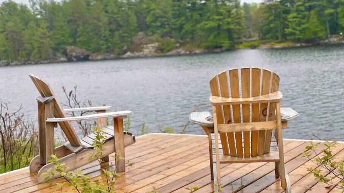 Byng Inlet Cottage | The Cedar: Awesome view + Bunkie!