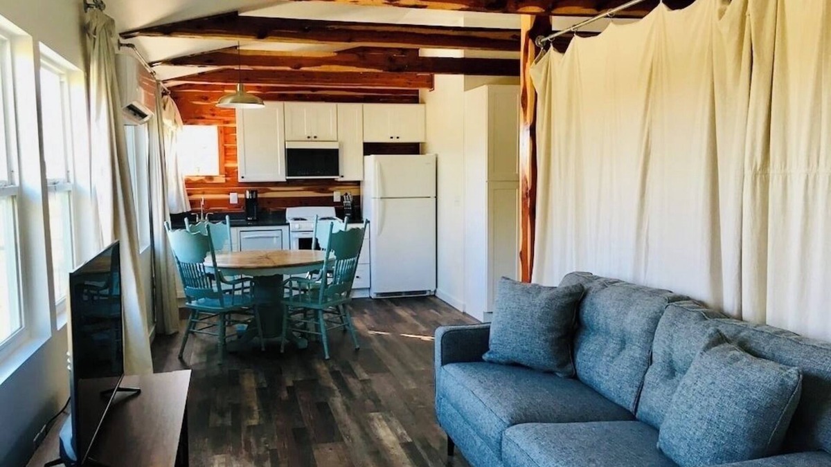 Watertown Apartment | The Cedar Loft/Apartment