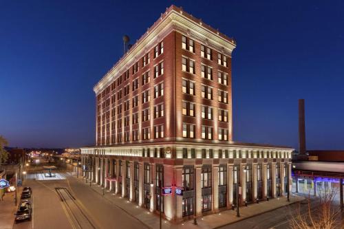 South Main Historic District Hotel | The Central Station Memphis, Curio Collection By Hilton