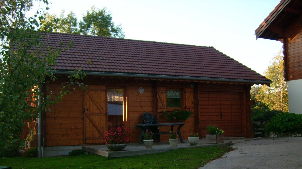 Les Chalesmes Ski Chalet | THE Chalesmes Pretty Holiday Chalet With ALL Comfort Close TO Nature