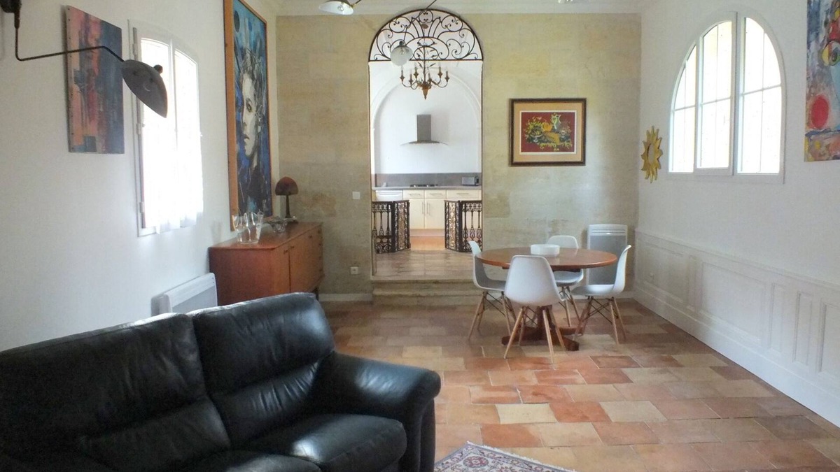 Abzac Cottage | The Chapel of the Domaine de Choisy near Saint Emilion
