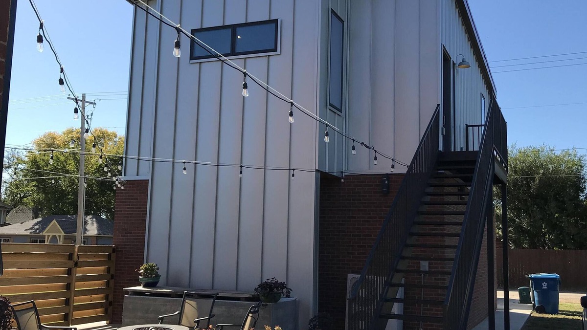 Edmond House | The Chapman House - An Urban Retreat