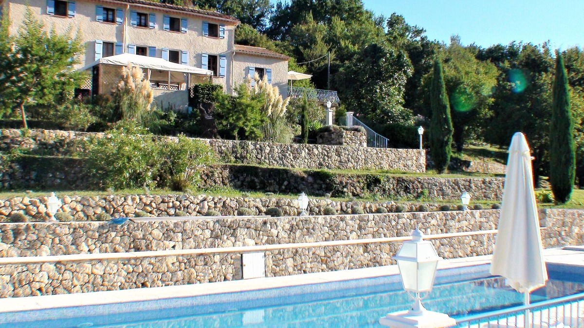 Grasse Villa | The charm, tranquility and space of a park of 2 hectards, the heated pool.