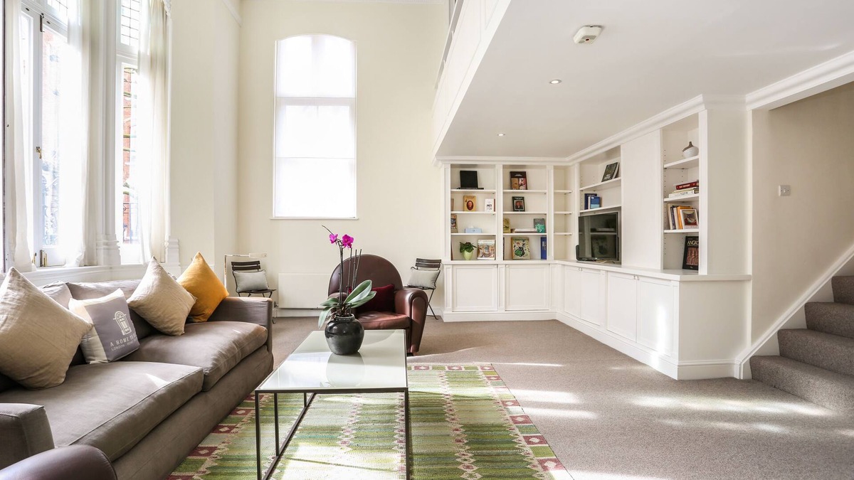 Earl's Court Apartment | The Charming Apartment definitely has the ‘wow’ factor you are looking for!