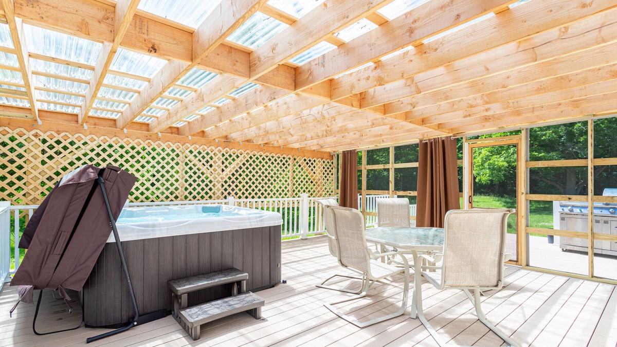 Catskill Cabin | The Charming Cabin *Hottub*Gym*Firepit*(Pet-friendly)