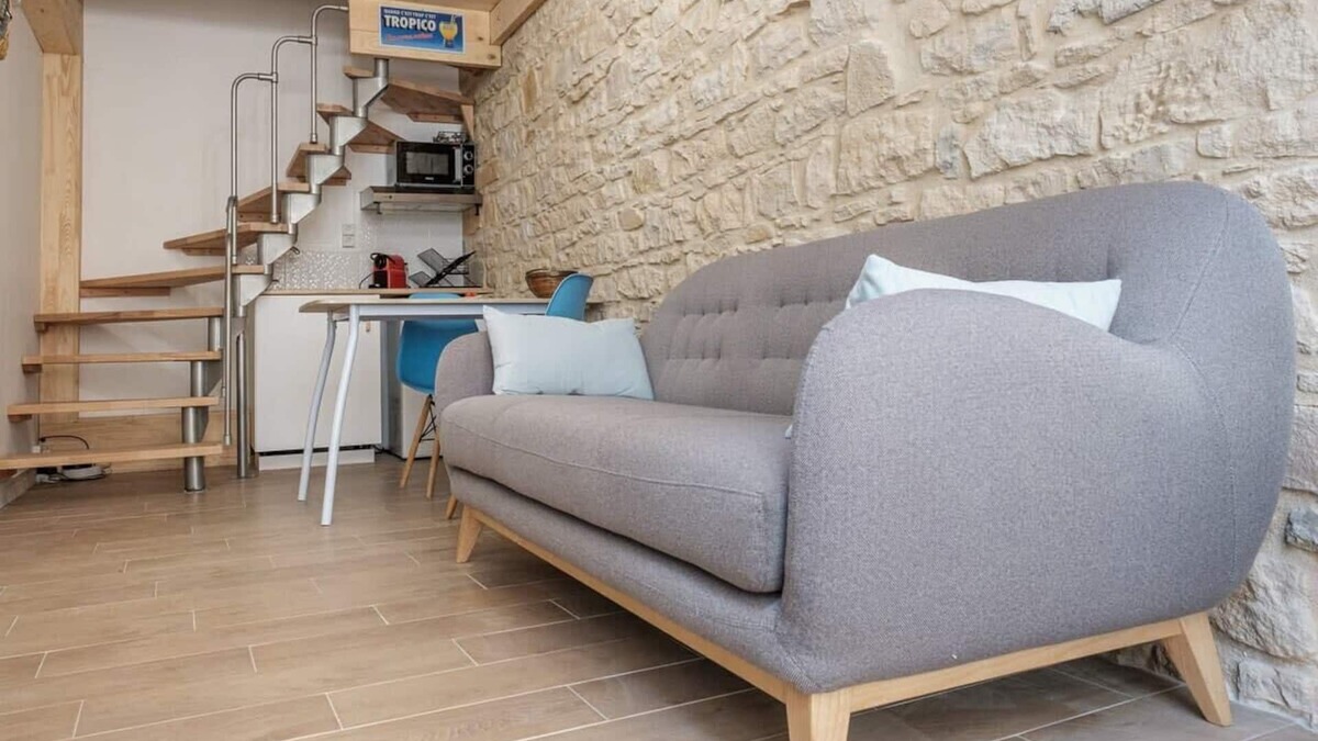 Voltaire - Saint Amour Apartment | The charming little Duguesclin 2 people Place Guichard