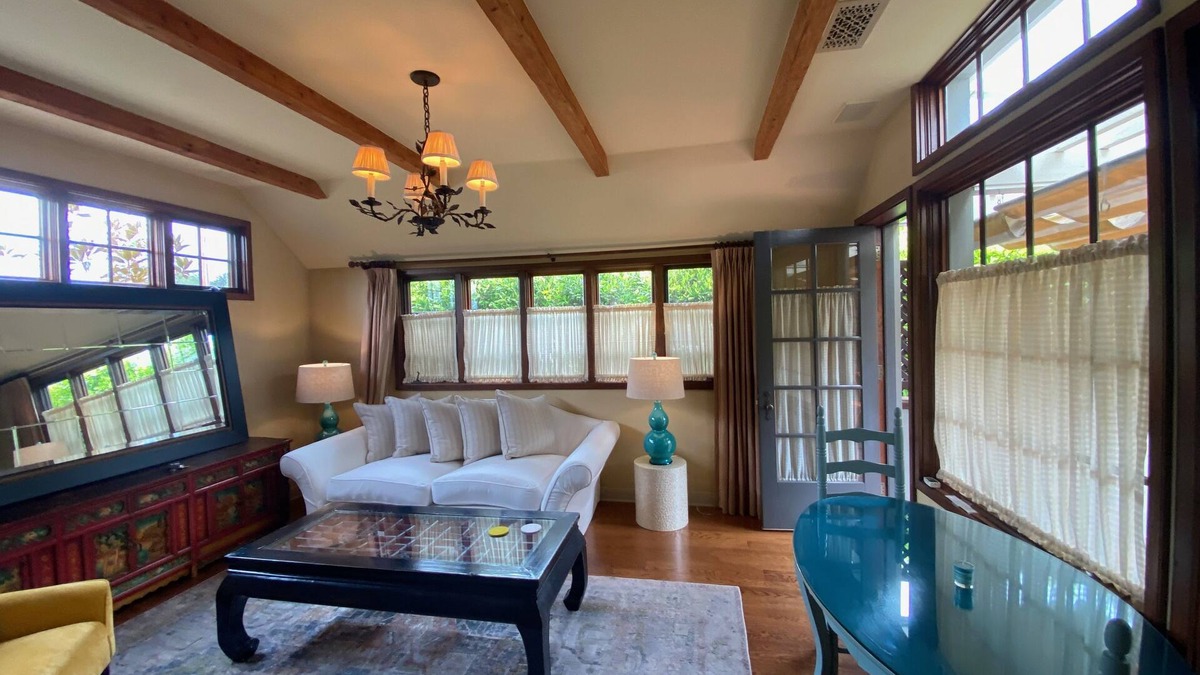 Oak Park Apartment | The Charming Tudor Cottage Apartment
