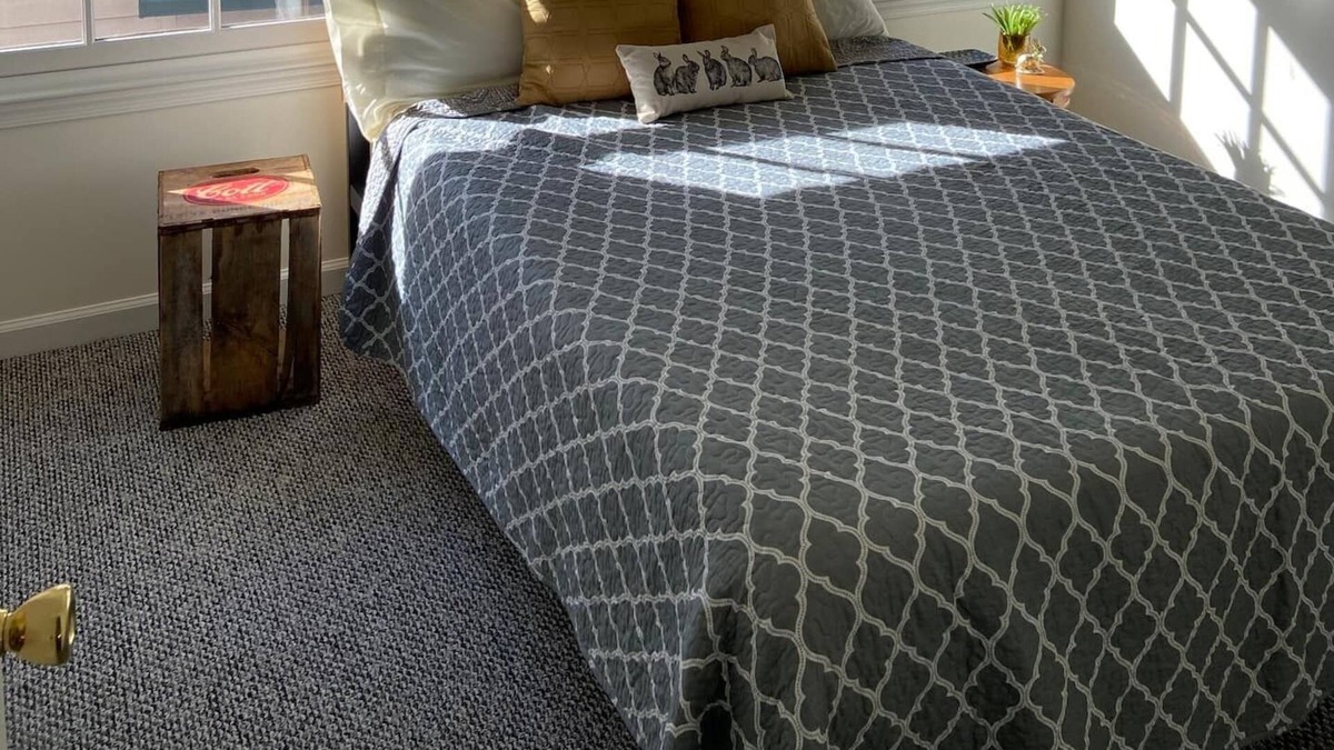 Chesapeake City Apartment | The Checkered Rabbit