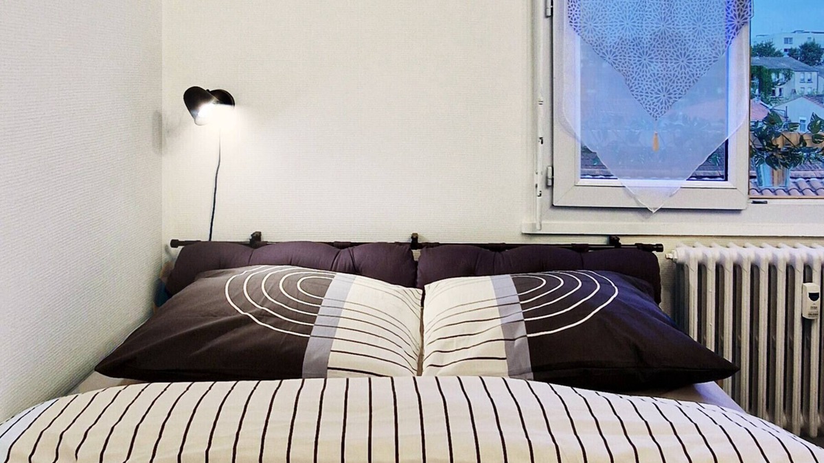 Fontaine-Bayonne-Cartoucherie Apartment | The Cherub - Cute Studio near downtown and Tram