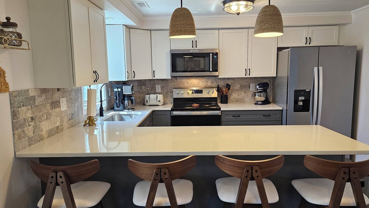 Chincoteague House | The Chincoteague Cottage, A charming recently renovated 2BR, 2BA island home