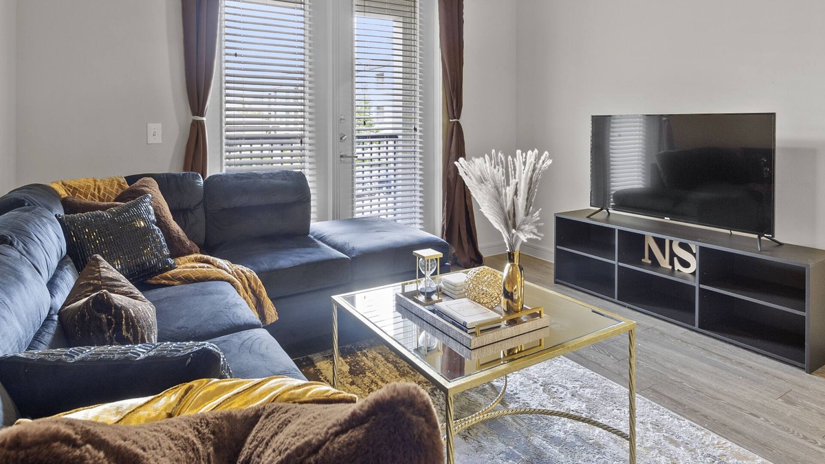 George Bush Park/Eldridge Apartment | The Chocolate Room on Briar