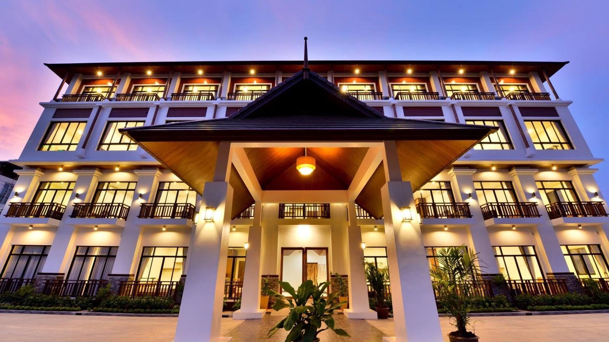 Chom Thong Hotel | The Choice Hotel - Adults Only