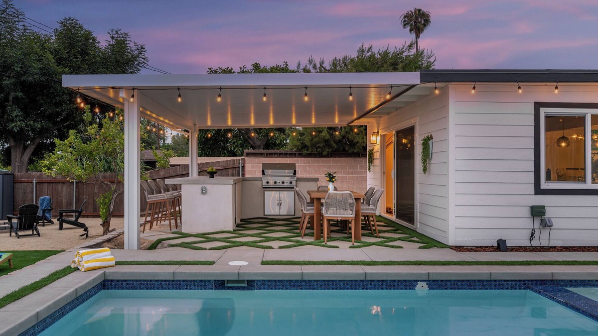 Bay Ho House | The Citrus Oasis